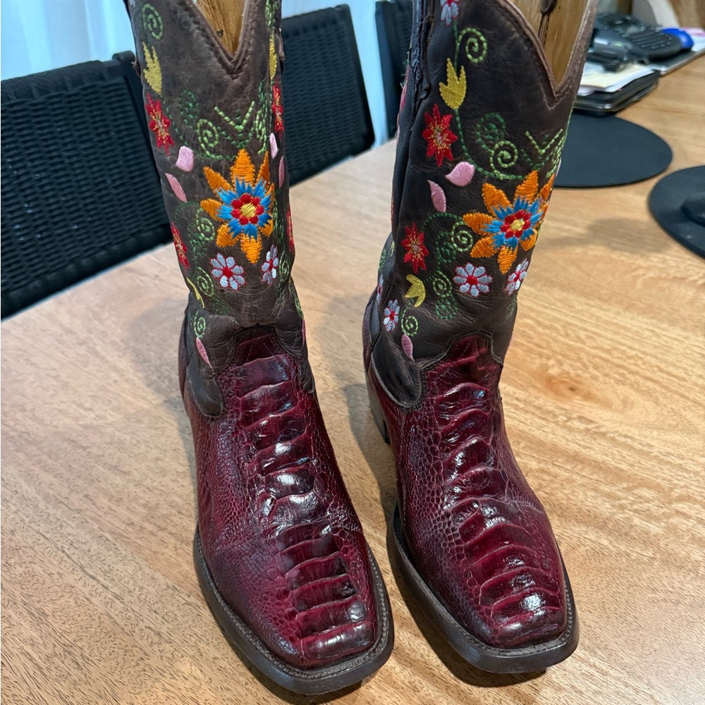 Embroidered Floral Western Boots